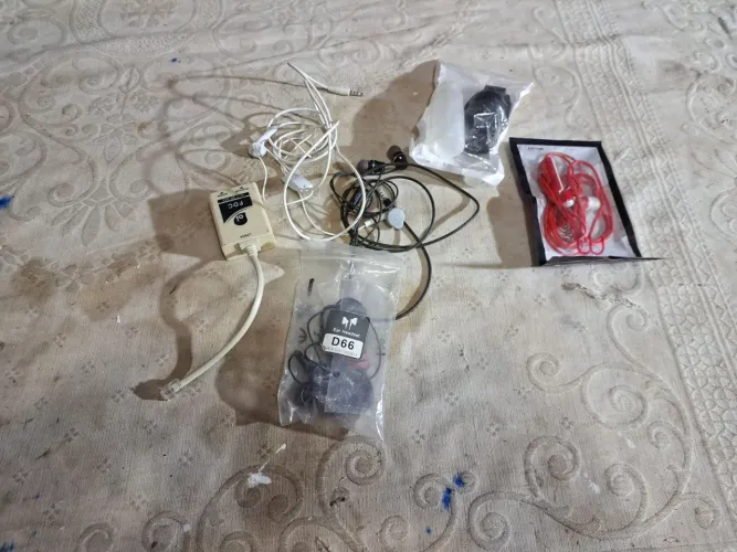 Fone de ouvido 4 unidade + 2 peças