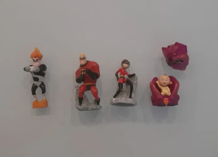 Os Incríveis Kinder Ovo Boneco / Brinquedo