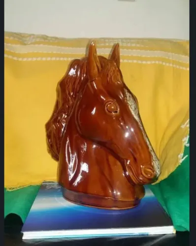 Cavalo de cerâmica 