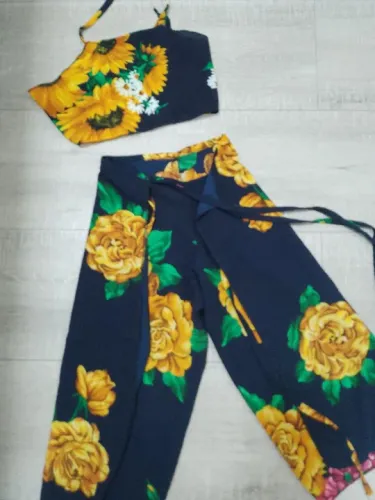 Conjunto de Roupa Infantil Menina - Floral - Tamanho 3/4