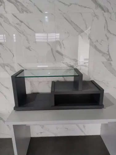 Mesa de centro, com vidro 