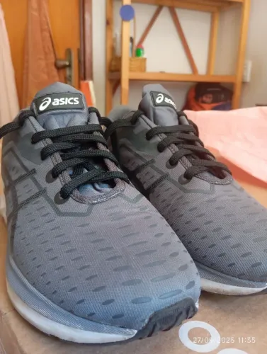 Tênis Asics Cinza