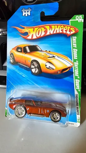 Hot Wheels Super T Hunts Shelby cobra 