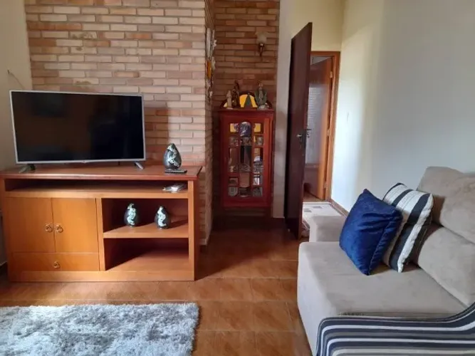 Casa com 3 Quartos e 2 banheiros à Venda, 135m²-Vila Jardini, Sorocaba - SP