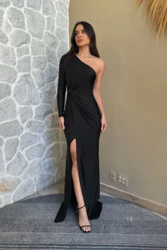 Vestido preto de festa | TAM P - Longo com fenda