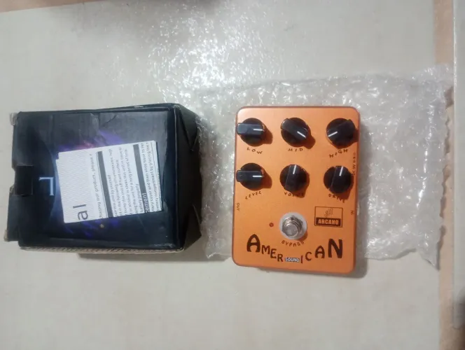 Pedal Arcano simulador de ampli American sound novo
