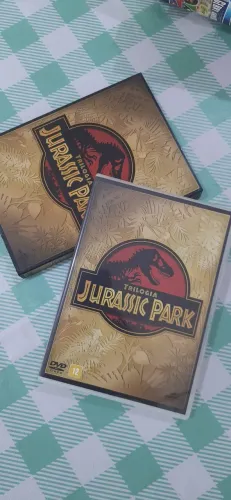 Jurassic Park Trilogia 3 em 1 com capa.