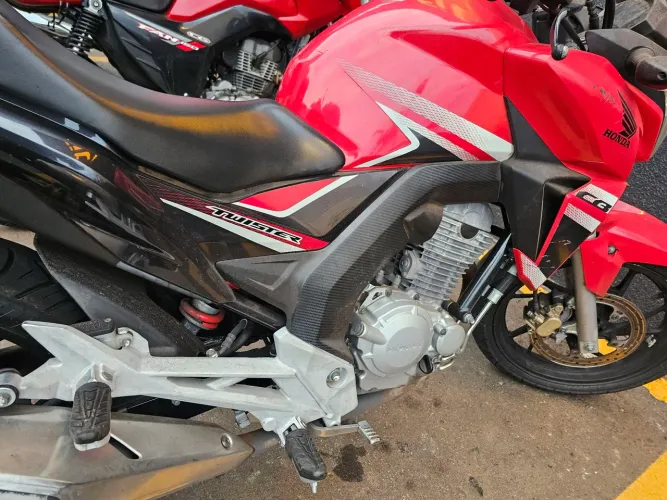 Honda Twister 250 f CB 2018