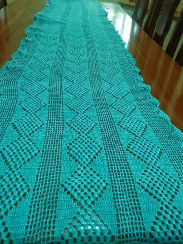 VENDO CAMINHO DE MESA