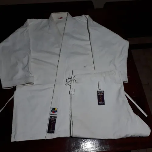 Kimono Karatê Kamikaze Monarch Kaite (5/180 - A5) - WKF