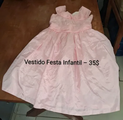 Roupas usadas em bom estado