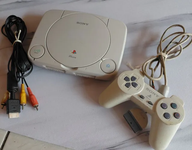 PlayStation One 1