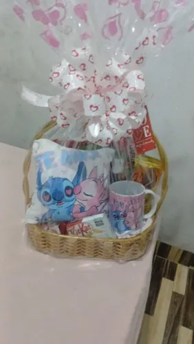 Cesta do dia dos namorados do Stitch