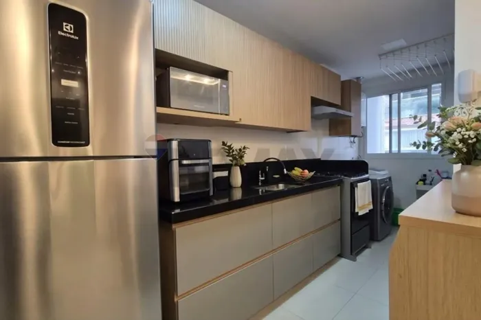 Apartamento de 2 quartos com suíte e lazer completo em Itapuã !!