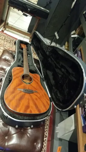 Violão Lag Tramontane