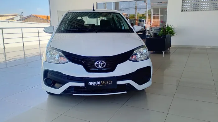 Toyota Etios X Plus 1.5 Flex 16V 5P Mec. 2021