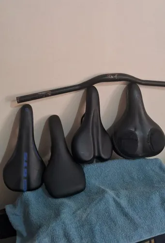 4 selins de bike 3 novos e 1 guidon reto origi al da viking.