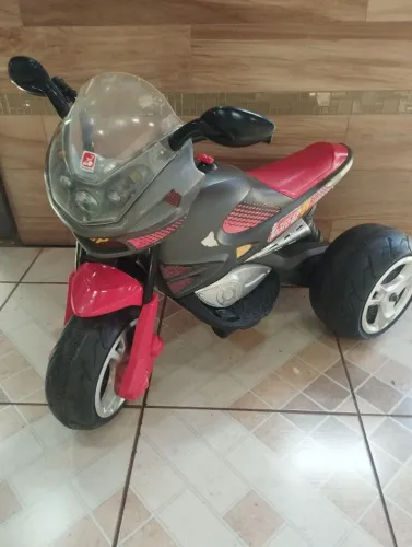 Moto elétrica infantil GP 6V obs: Leia o anúncio