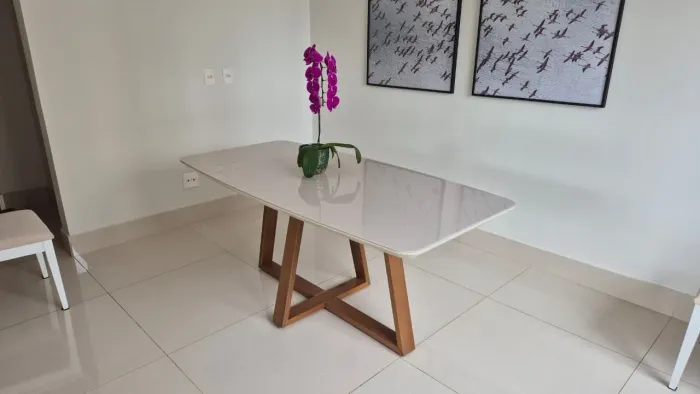 Mesa de Jantar Retangular c/ Vidro para 6 Lugares Bennett 180 cm - Natural c/ Off White