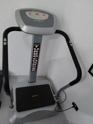 Plataforma Vibratória Energym Turbo Charger