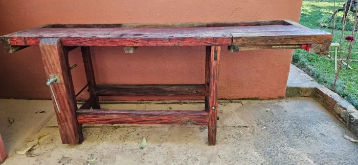 Bancada de marceneiro antiga restaurada - Cabreúva e Peroba - 2,30 m