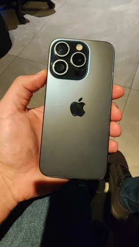 iPhone 15 Pro 256GB - Leia a descrição 