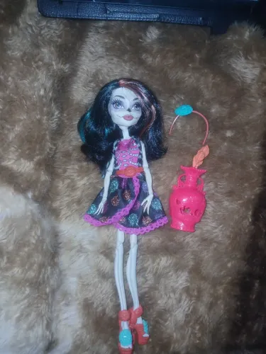 Monster High Skelita Calaveras Art Class