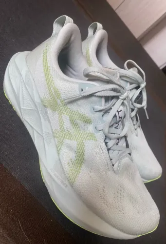 Tenis asics novablast 5