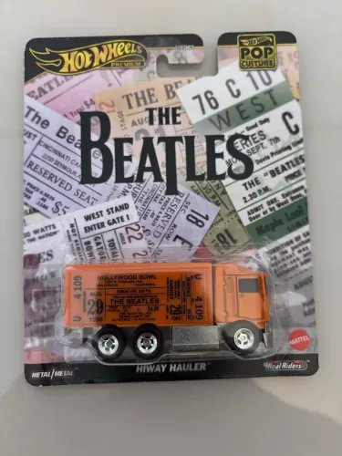 Hot Wheels Pop Culture Hiway Hauler Beatles