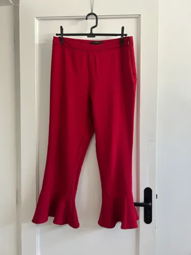 Calça vermelha babado 