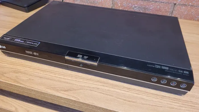Gravador de DVD Player LG c/ HDD 160GB, Full HD, HDMI, USB, DivX - RH3