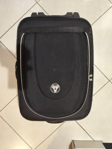 Mala média para viagem