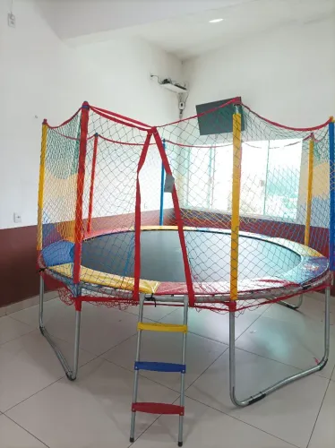 Cama elástica 3,05 , Fabricante Henri trampolim ,linha click