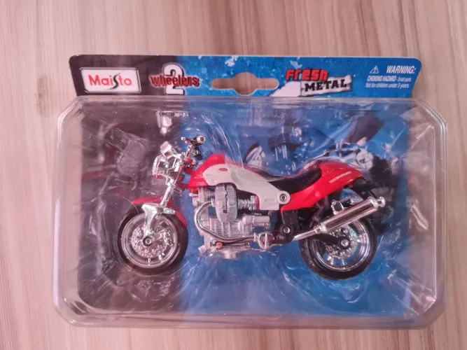 Miniatura de moto Maisto