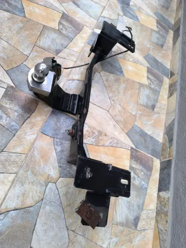 Engate reboque Ford Ka - está completo