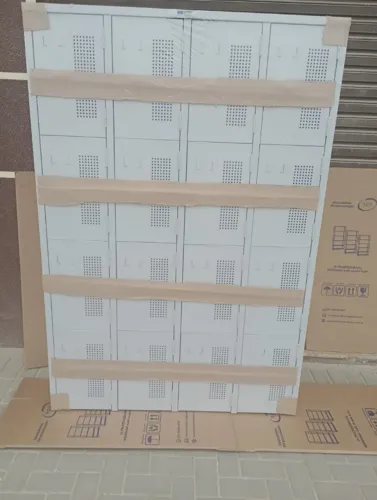 Armário Guarda volumes Roupeiro de aço 16 portas para funcionários