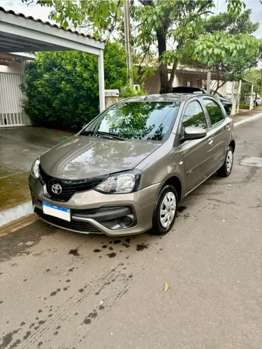 Toyota Etios X 1.3 Flex 16V 5P Mec. 2019