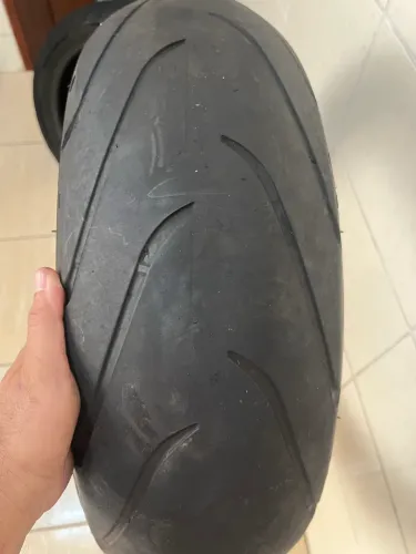 FAT Boy par de Pneus Scorcher 200/55 R 17 + Comander 3 140/75 R 17