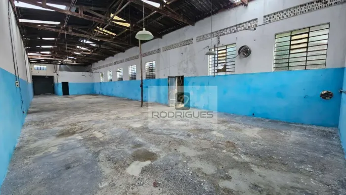 Galpão para alugar, 430 m² por R$ 5.808,28/mês - Jardim Canhema - Diadema/SP