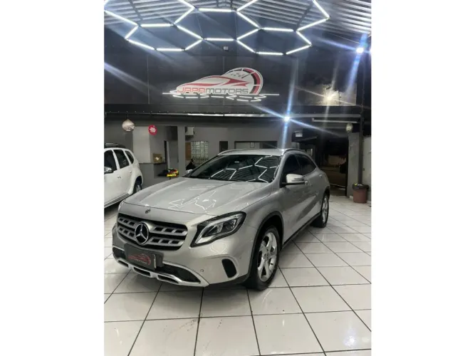 Mercedes-Benz GLA 200 Adv. 1.6/1.6 TB 16V Flex Aut. 2018