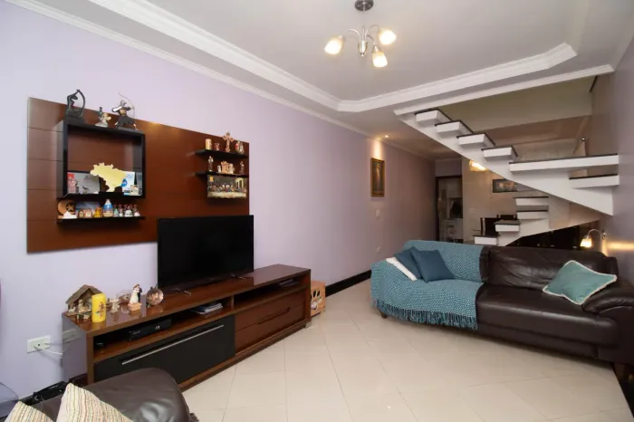 Casa com 3 Quarto(s) e 3 banheiro(s) para Alugar, 143 m² por R$ 4600 / Mês