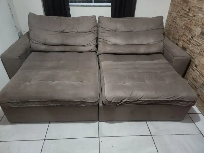 Sofá retratio comfortavel 