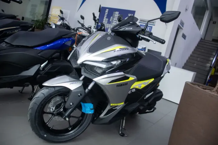 AEROX CONNECTED ABS.