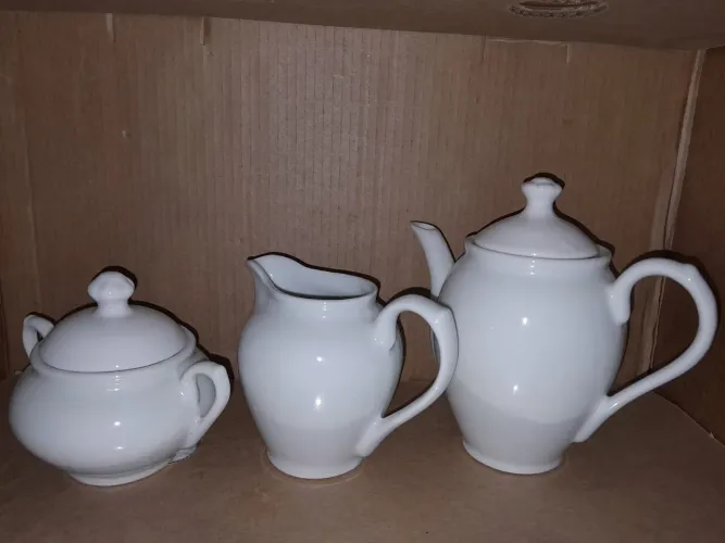 Kit bule leiteira açucareiro em porcelana
