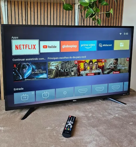 Smart tv 43P. Conservada, sem defeitos (entrego e aceito cartão)
