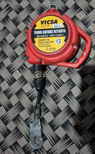 Trava quedas retrátil