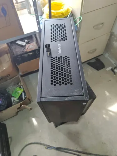 Rack para rede 18x52x37 INTELBRAS