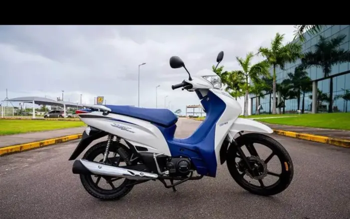 Vendo ou troco essa moto em estado de nova