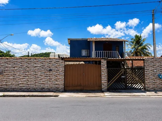 SOBRADO COM 2 CASAS TOTALMENTE INDEPENDENTES - EXCELENTE OPORTUNIDADE!