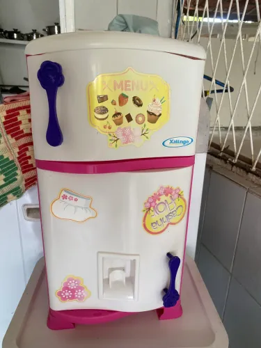 Geladeira infantil 